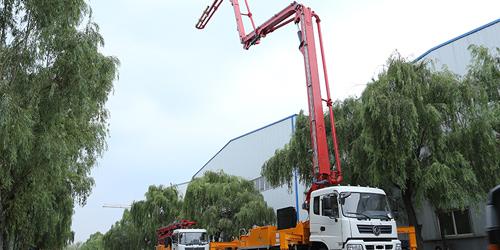科尼樂(lè)淺析小型混凝土泵車(chē)工作中傾倒側(cè)翻如何預(yù)防？