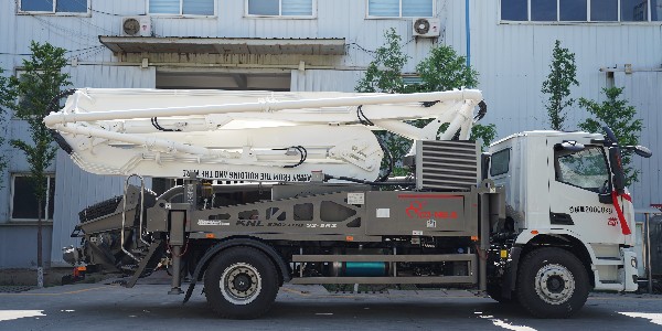 泵車不僅減輕施工的負擔(dān)，還能輕松施工